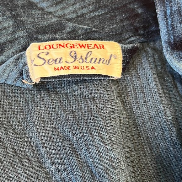 Sea Island Loungewear Vintage Blue Ribbed Spa Robe - Picture 3 of 8